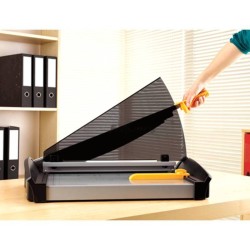 Guilhotinas de alavanca Fellowes Plasma A4