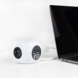 Extensão multiconexões com 3x Tomadas 2x USB-A e 2x USB-C