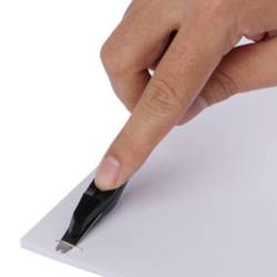 Saca-agrafos tipo caneta e abre cartas 2 em 1